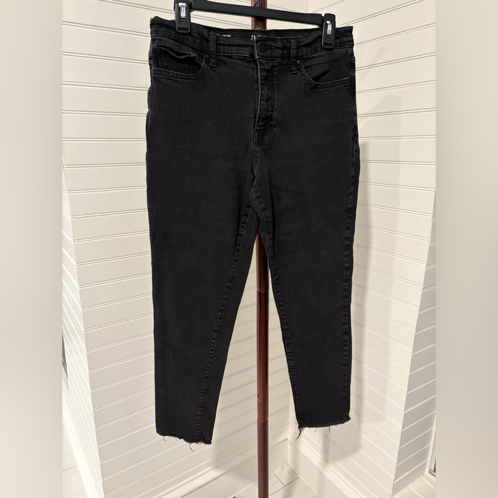 a.n.a Women's Cropped Black Jeans